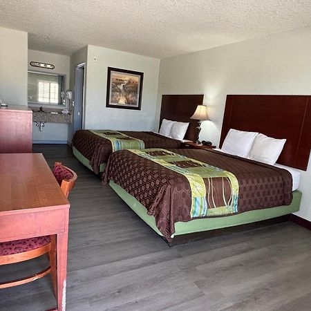 Hotel Bien Venido Pearsall Εξωτερικό φωτογραφία