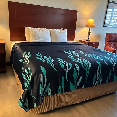 Hotel Bien Venido Pearsall Εξωτερικό φωτογραφία