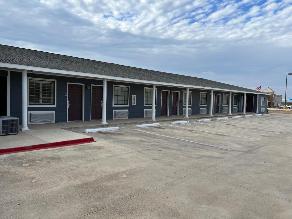Hotel Bien Venido Pearsall Εξωτερικό φωτογραφία