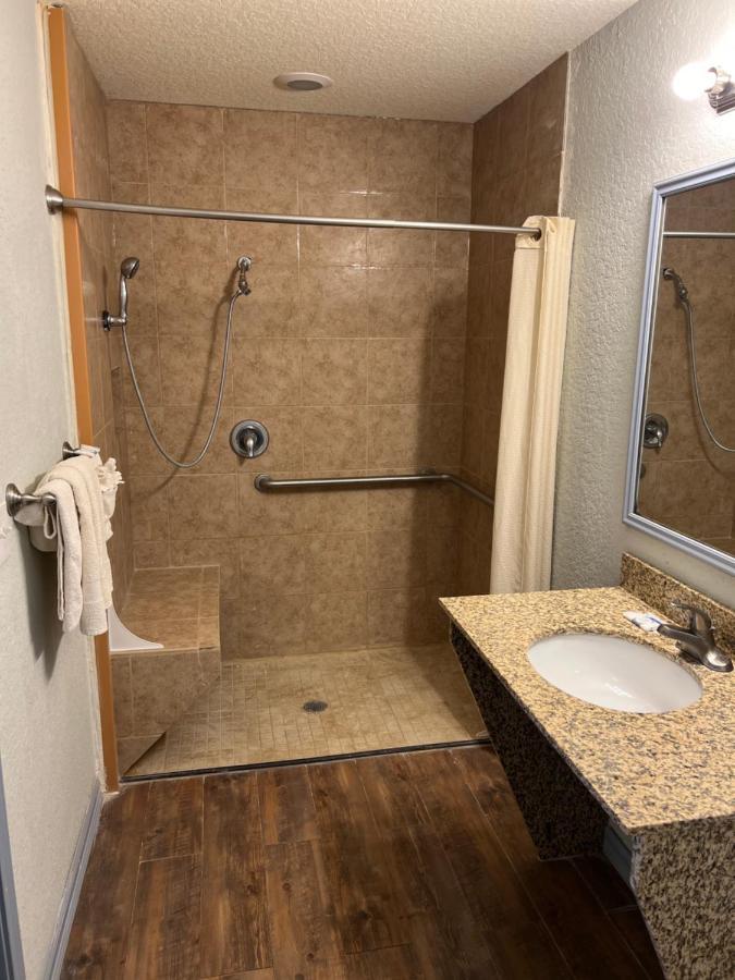Hotel Bien Venido Pearsall Εξωτερικό φωτογραφία