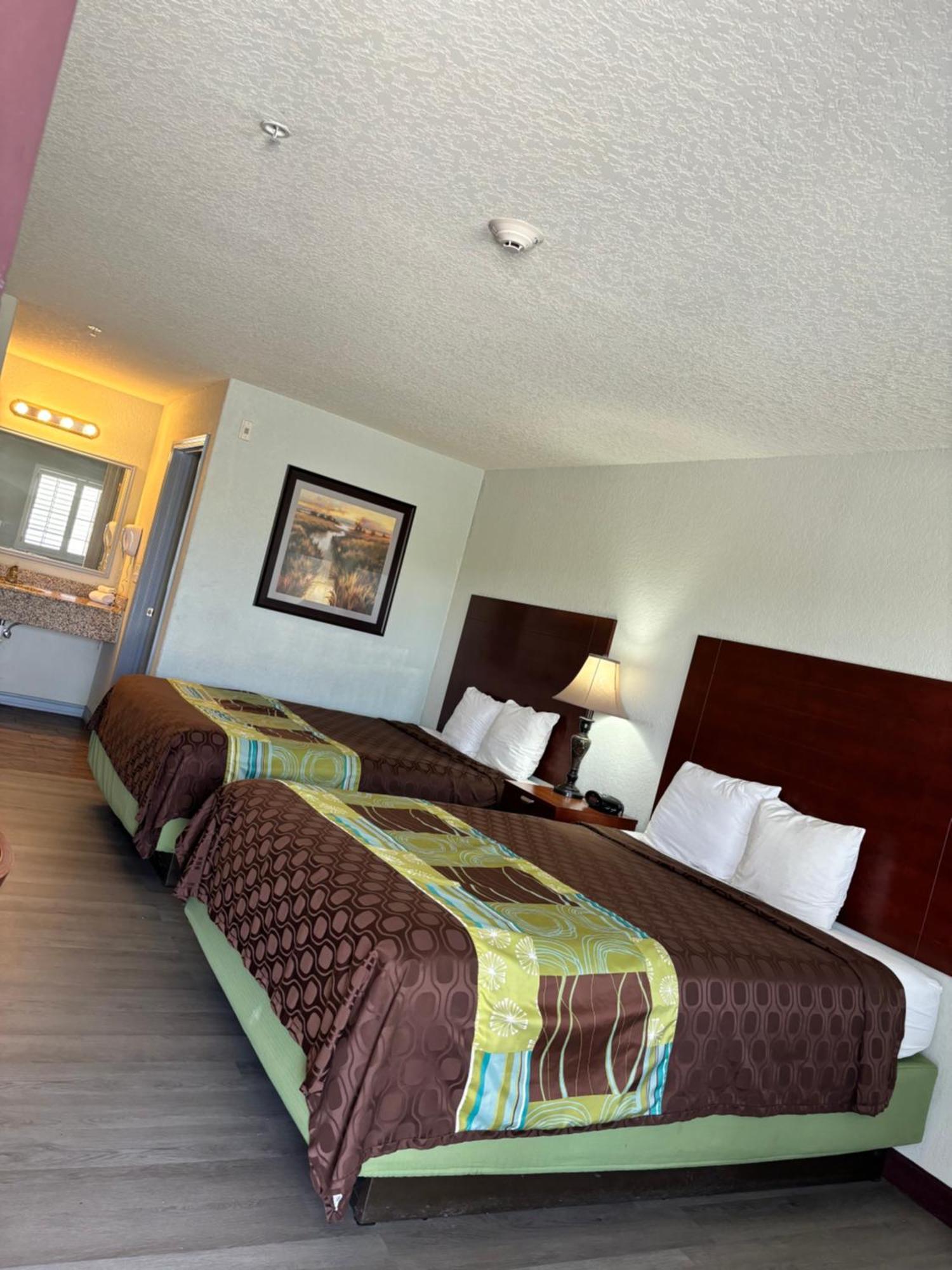 Hotel Bien Venido Pearsall Εξωτερικό φωτογραφία